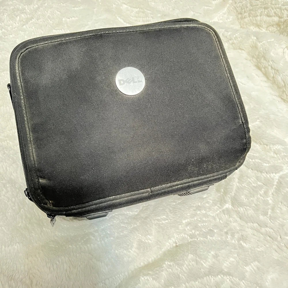 Dell projector and case